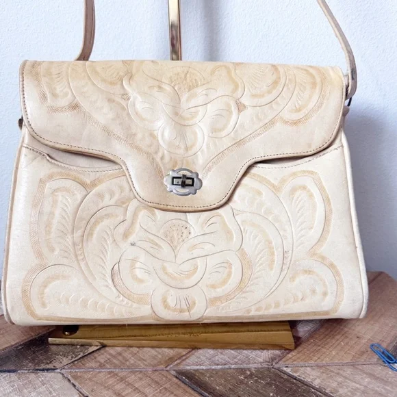 Avelar Hand Tooled Cream Leather Bag - Picture 2 of 11